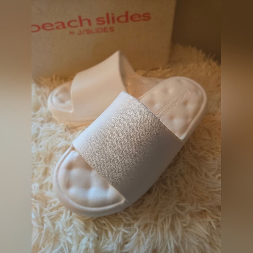 J/Slides White Squish Eva Stephie Slip on Sandals Size 6